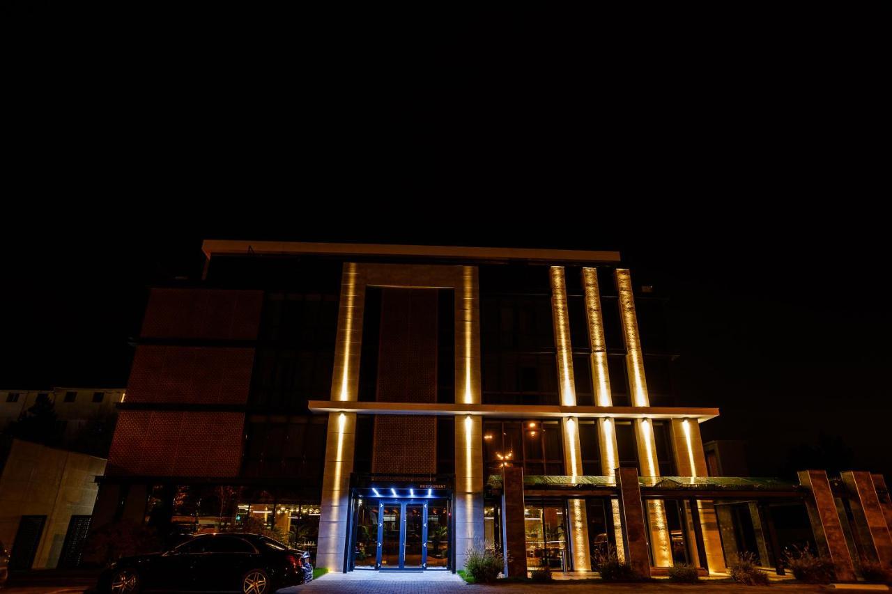 Hotel Kristal Focsani Focşani Exterior foto
