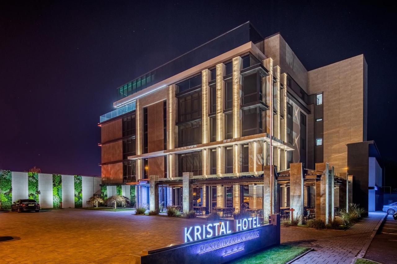 Hotel Kristal Focsani Focşani Exterior foto